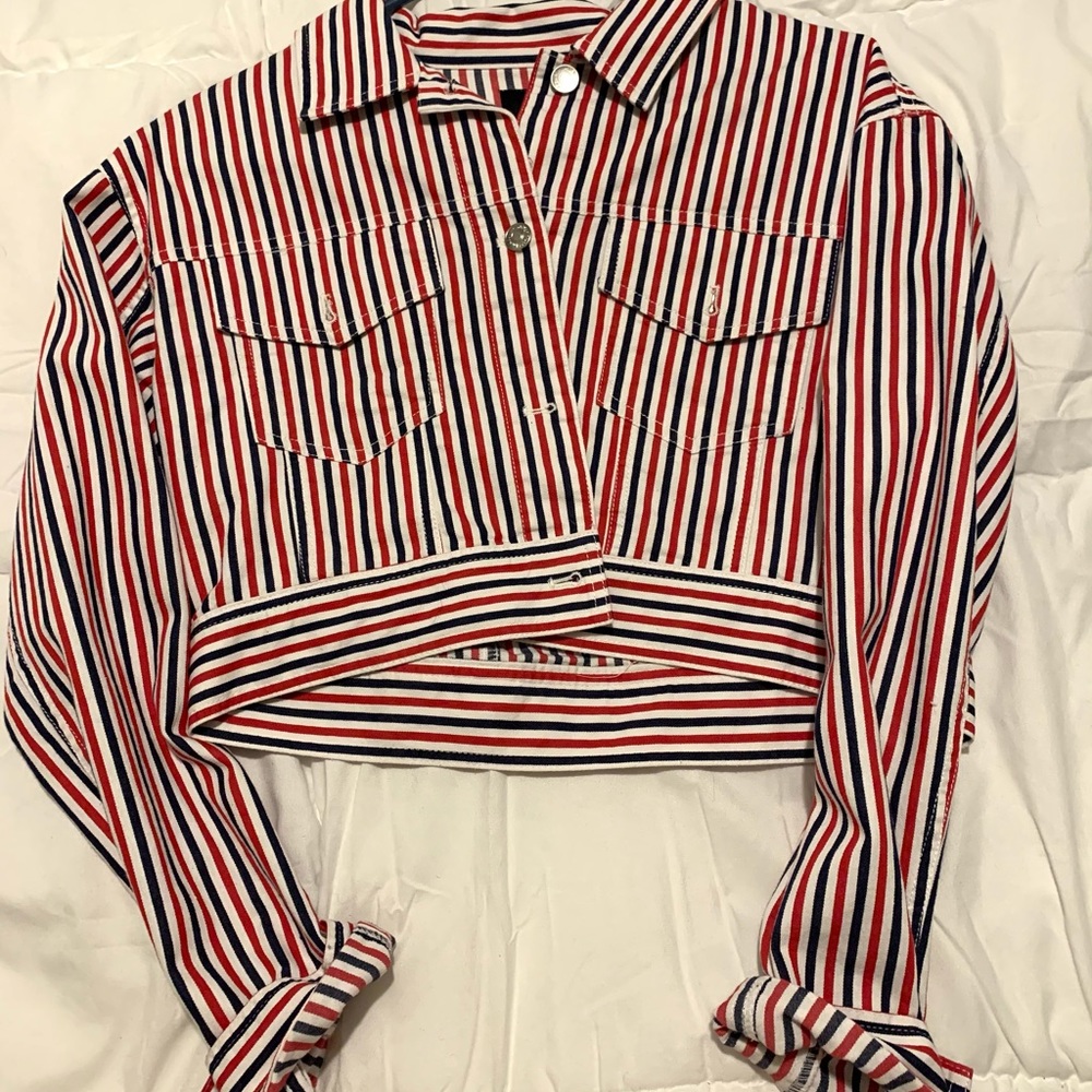 LIKE NEW- Cropped jacket